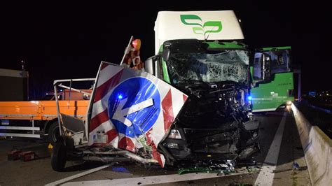 Schwerer Lkw Unfall auf A6 Birkenstock strauchelt an Börse