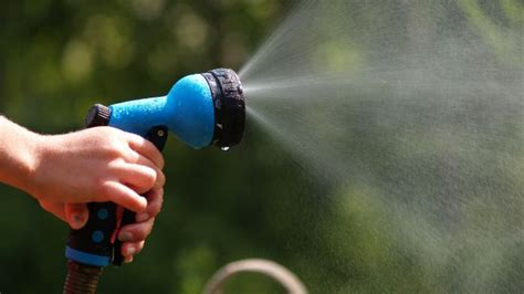 How To Remove A Stuck Nozzle From A Garden Hose Comprehensive DIY