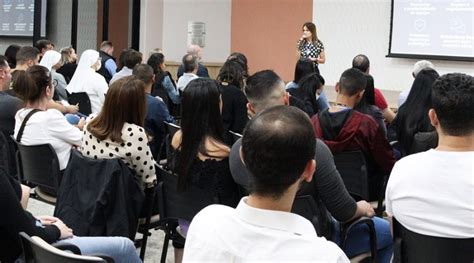 Palestra sobre Inteligência Emocional nos Negócios enche auditório da