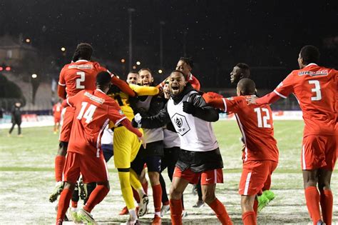 En images retour sur l élimination cruelle du Puy Foot face à Vierzon