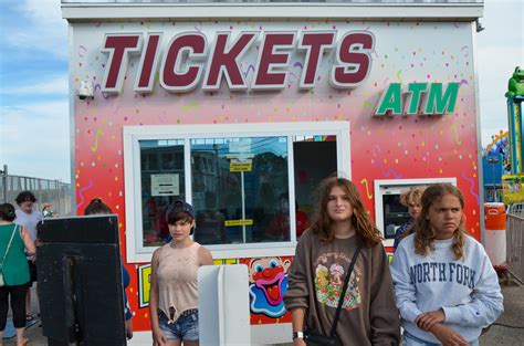 Getting Wristbands At Palace Playland In Old Orchard Beach Flickr