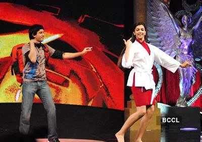 Deepika Padukone, Javed Akhtar and Farhan Akhtar in a still from the TV ...