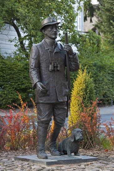 Bronze Sculpture Hermann Loens As A Hunter By Artist Marlies Leonardy