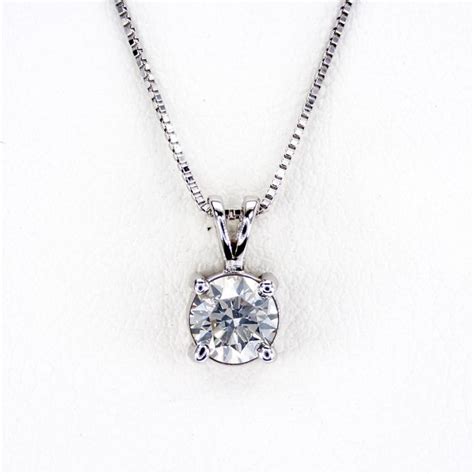 0 54 Ct Round Diamond Pendant 14 Quilates Oro Blanco Collar Con