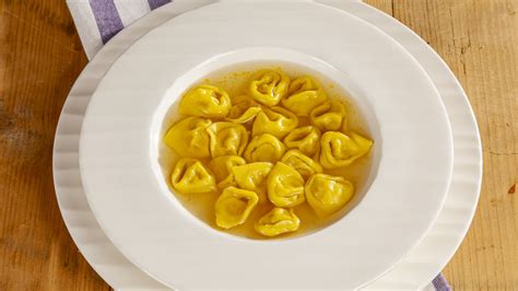 Tortellini Di Bologna Ricette Casa Pappagallo