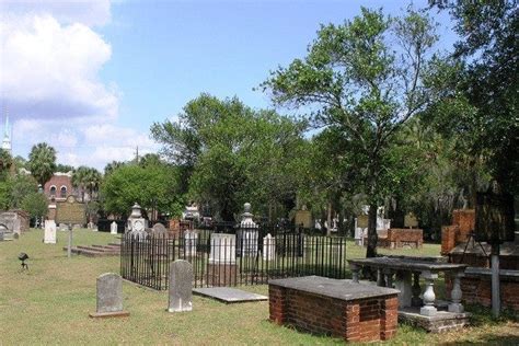 Colonial Park Cemetery is one of the very best things to do in Savannah