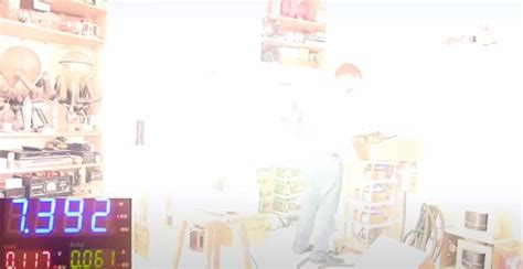 Man shows what it's like to turn on a 20,000 watt lightbulb - Social ...