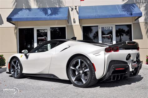 2022 Ferrari Sf90 Stradale Assetto Fiorano Carbon Fiber Bianco Fuji