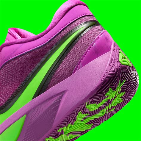 nike giannis freak  bold berry electric green fj