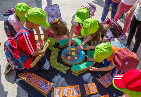 La Feria Del Medio Ambiente De Mislata Reúne En La Avenida A Más De 2