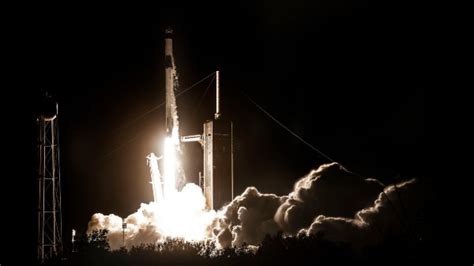 Spacex Falon Rocket Carries Four Astronauts To Iss Successfully