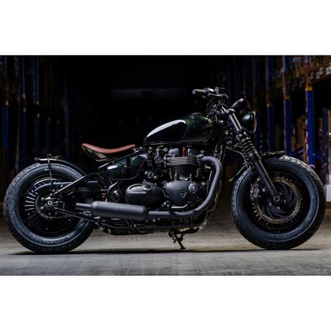 Exhaust Shark Retro Classic Triumph Bonneville Bobber