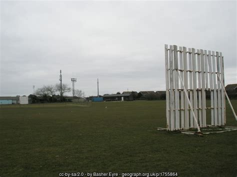 Sightscreen In Paddock Lane Rec Basher Eyre Cc By Sa 2 0 Geograph