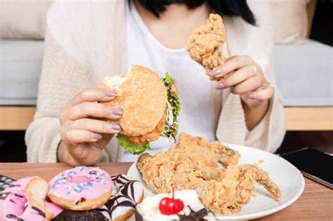 ストレスによる過食が止まらない！今日からできる食事での改善法とは？ Nosh Magazine 健康的で美味しい食生活をサポート