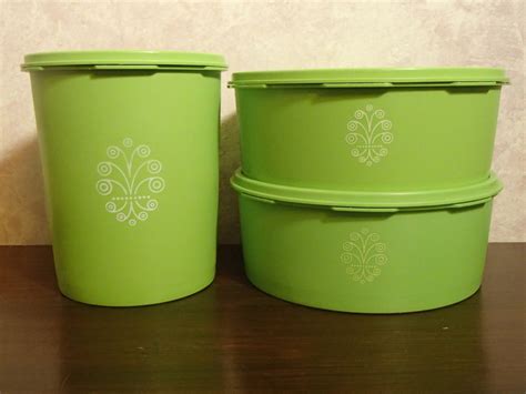 Lime Green Tupperware Containers With Lids 6 Pieces Total