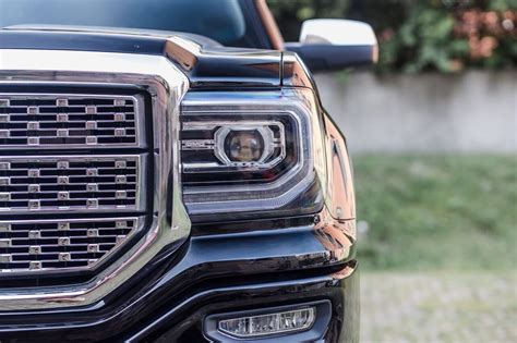 Should You Buy A 2018 Gmc Sierra 1500 Denali Motor Illustrated