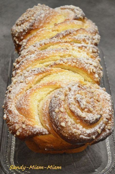 Un régal cette brioche un bon goût de beurre légèrement sucrée une