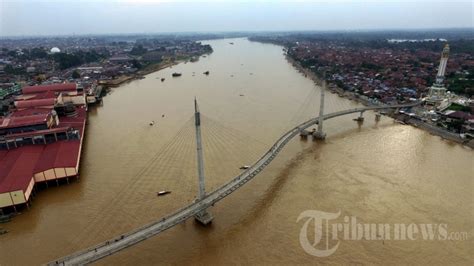 Jembatan Pedestrian Dan Menara Gentala Arasy Jambi Foto 13 1704864