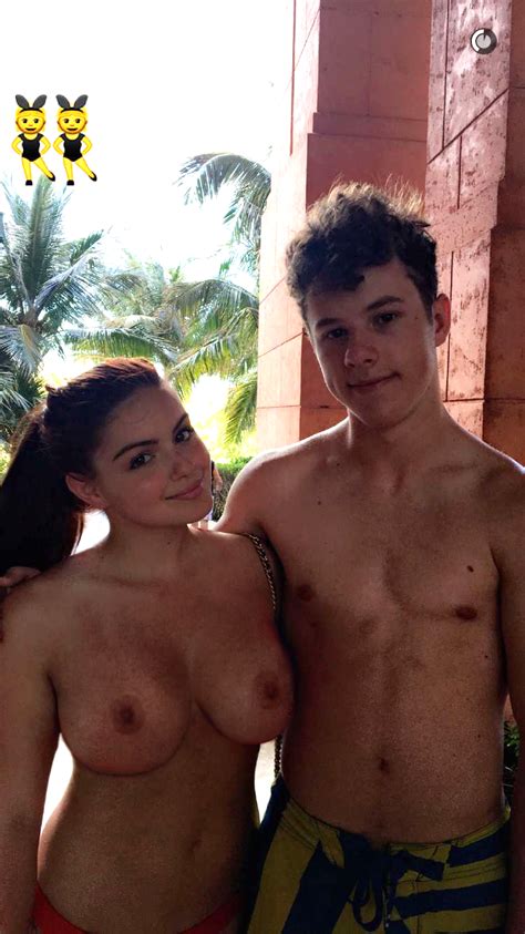 Post Ariel Winter Fakes Nolan Gould