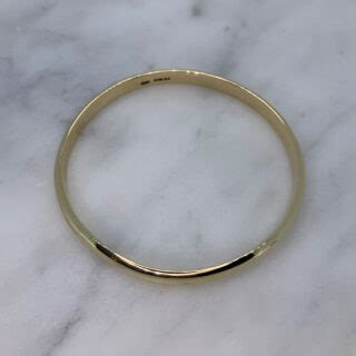 Solid Yellow Gold Bangle Chique To Antique Jewellery