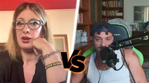 Confronto Acceso Mr Marra Vs Francesca Totolo Youtube