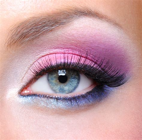 Eye Makeup Trends for the Cooler Days Ahead - Anna salon Elite