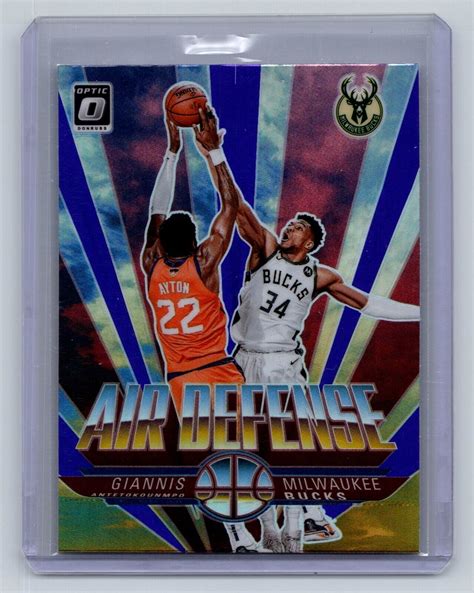 Donruss Optic Giannis Antetokounmpo Air Defense Purple Holo