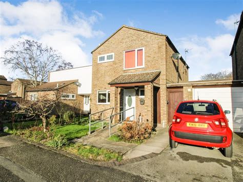 3 Bed Semi Detached House For Sale In Bede Close Corby Nn18 Zoopla