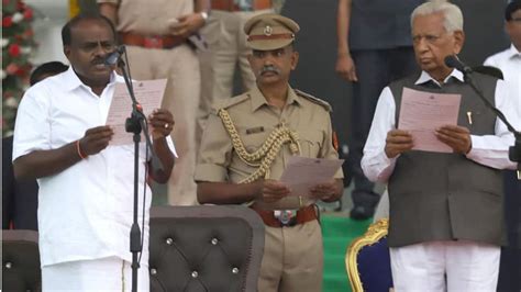 Photos Kumaraswamy Takes Oath As Karnataka Cm Galaxy Of Opposition Leaders Attend News Zee