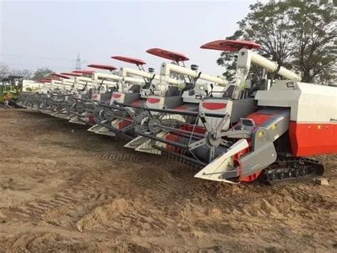 Dasmesh Combine Harvester At Rs Combine Thresher In Varanasi