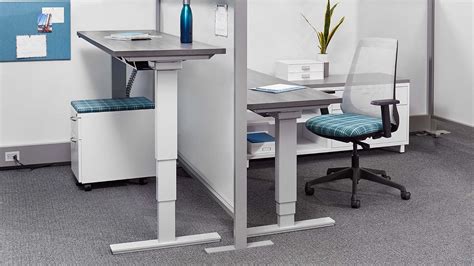 Toggle Height-Adjustable Tables | Products | KI