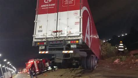 Un Camionero Despist En La Autopista Rosario Santa Fe Y Sufri