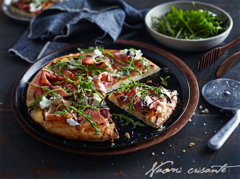 Prosciutto Buffalo Mozzarella And Rocket Pizzas Naomi Crisante