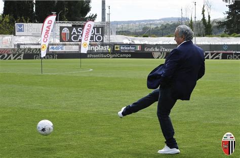 Ascoli Il Patron Carica Lambiente A Modena Per Vincere