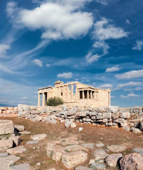 Templo De Erechtheion Acr Pole Atenas Gr Cia Foto Premium