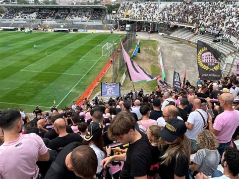 VIDEO Ascoli Palermo La Festa Rosanero Sotto Il Settore Ospiti