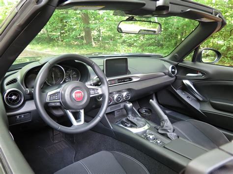 2020 FIAT 124 Spider: 86 Interior Photos | U.S. News