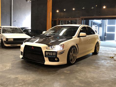 Modifikasi Mitsubishi Lancer Jdm Street Racing Sederhana Tapi Ngena