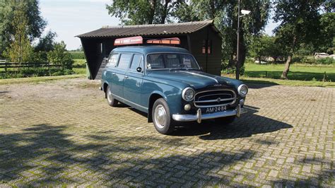 Peugeot 403 Break Frontview Classic Pickups