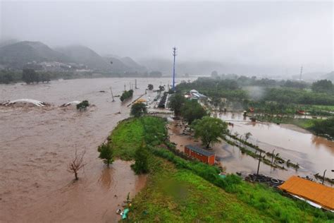 Beijing Northern China Boost Rescue Efforts After Worst Storm In Years