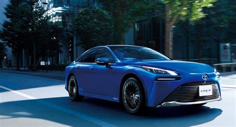 Toyota Mirai 氫氣燃料電池車登台！和泰首度專案引進，四月中在台北南港展覽館現身