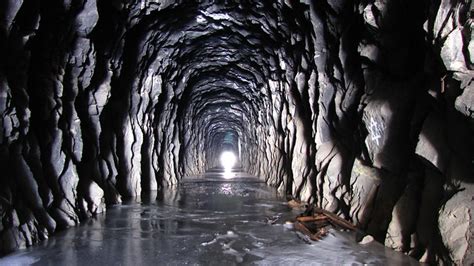 Donner Train Tunnels And Snow Sheds The Melting And Freezi Flickr Photo Sharing