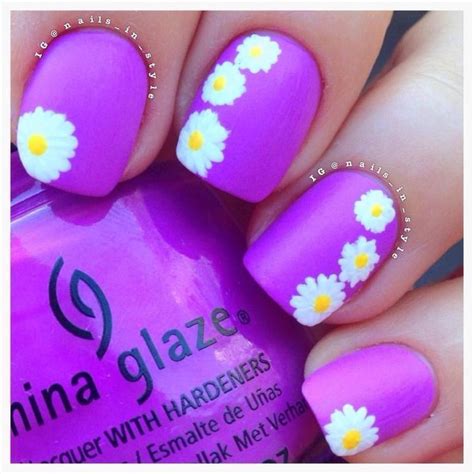 Spring Daisies Nail Art By Nailsinstyle Nailsinstyle Flower