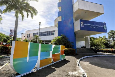 Reitor da Uece é reeleito pela comunidade acadêmica UNIVERSIDADE