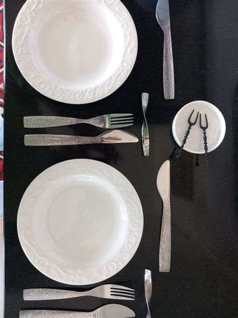 Marcel Wanders Dinner Set Klm Two Plates Two Forks And Catawiki