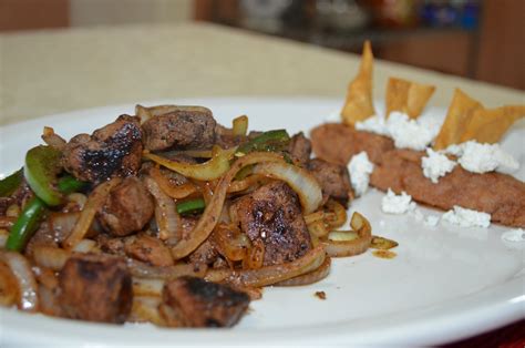 Hígado encebollado Receta fácil tradicional DivinoPaladar