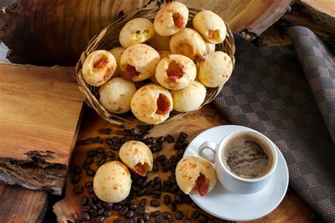 Pão De Queijo Com Goiabada Um Lanchinho Delicioso