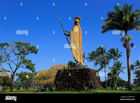 King Kamehameha Statue Wailoa State Park Hilo City Hawaii Usa Stock