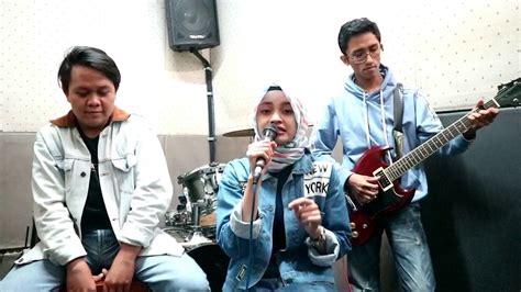 Reza Artamevia Berharap Tak Berpisah Cover By Folkadot Project Youtube