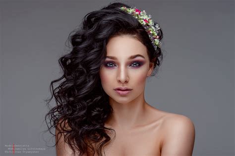 Blue Eyes Women Black Hair Makeup Portrait Brunette Bare